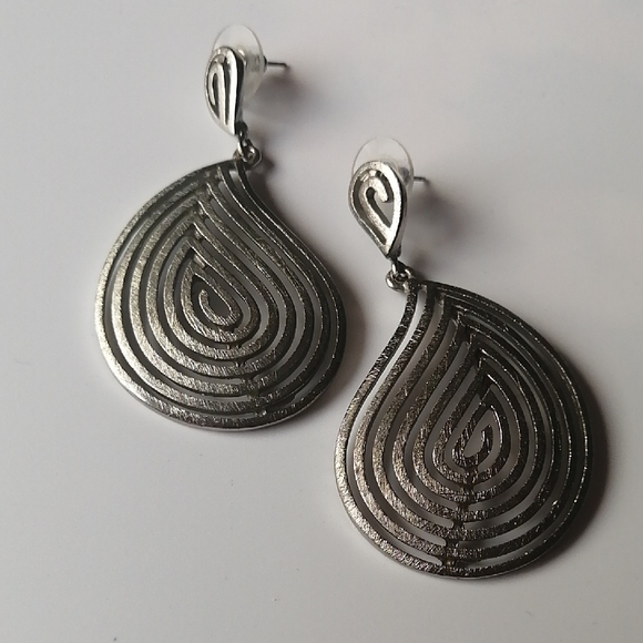 Artisan Jewelry - Vintage Artisan Bohemian Large Silver Teardrop Earrings